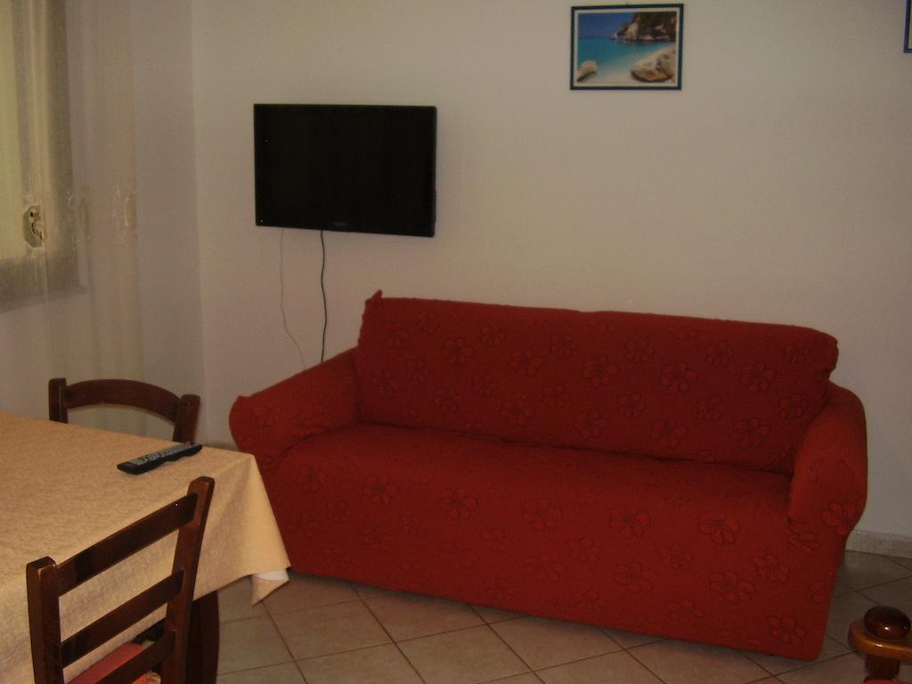 Casa Giovanna Porto Pino Zimmer foto