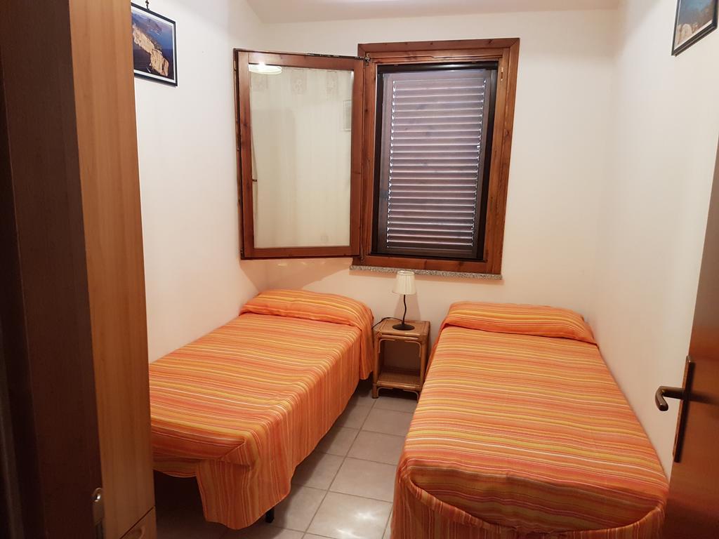 Casa Giovanna Porto Pino Exterior foto